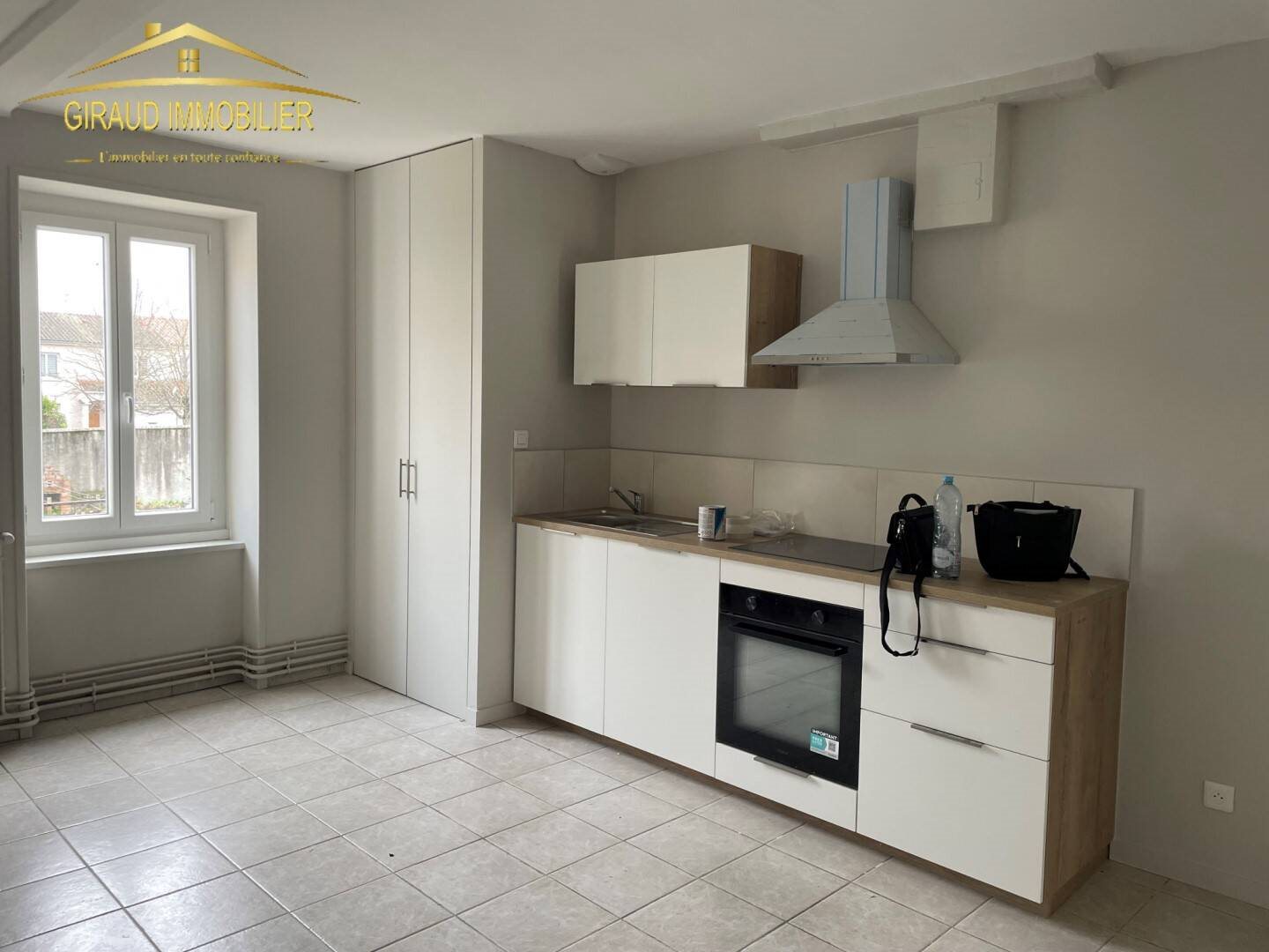 Appartement à louer, 93m², Le Coteau