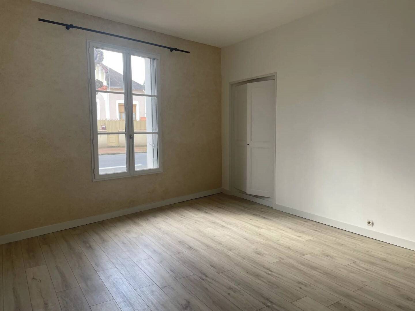Maison à louer, 123m², Loudun