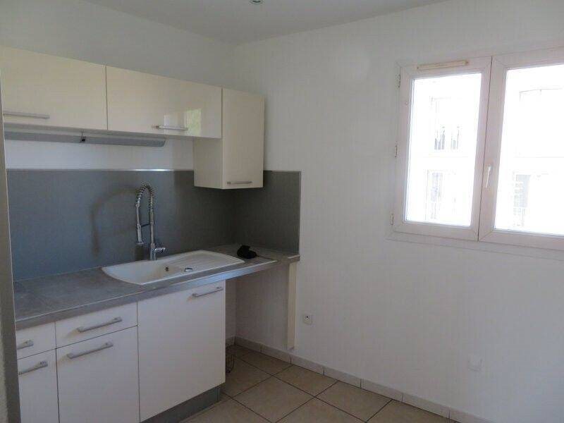 Appartement à louer, 47m², Marignane