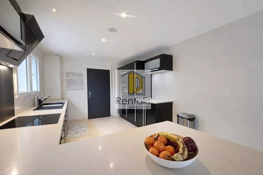 Maison à louer, 160m², Divonne-les-Bains