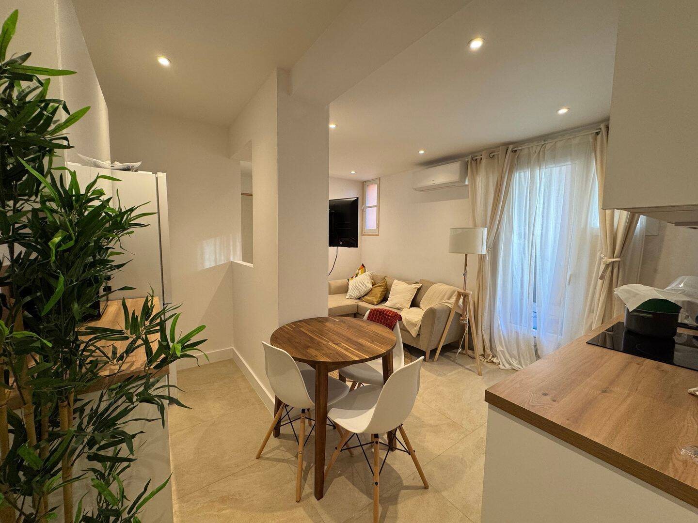 Appartement à louer, 74m², Toulon