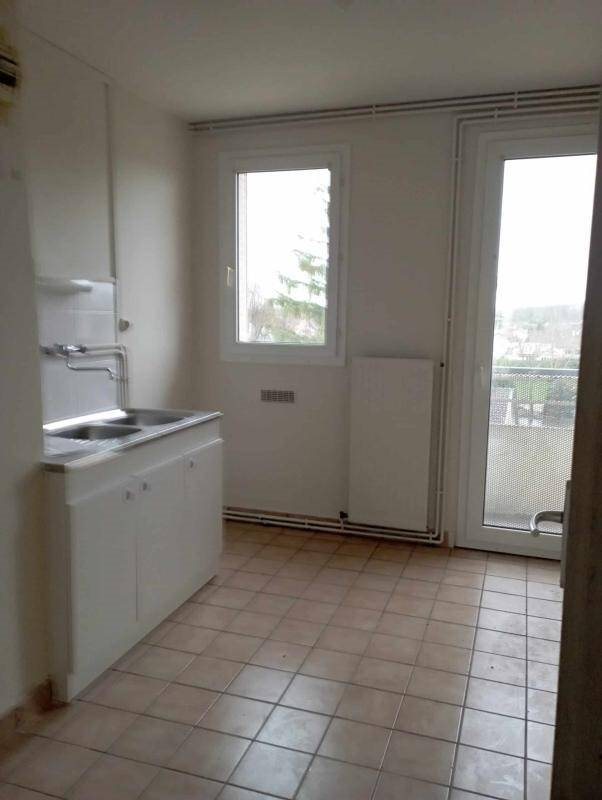 Appartement à louer, 68m², Saint-Julien-les-Villas