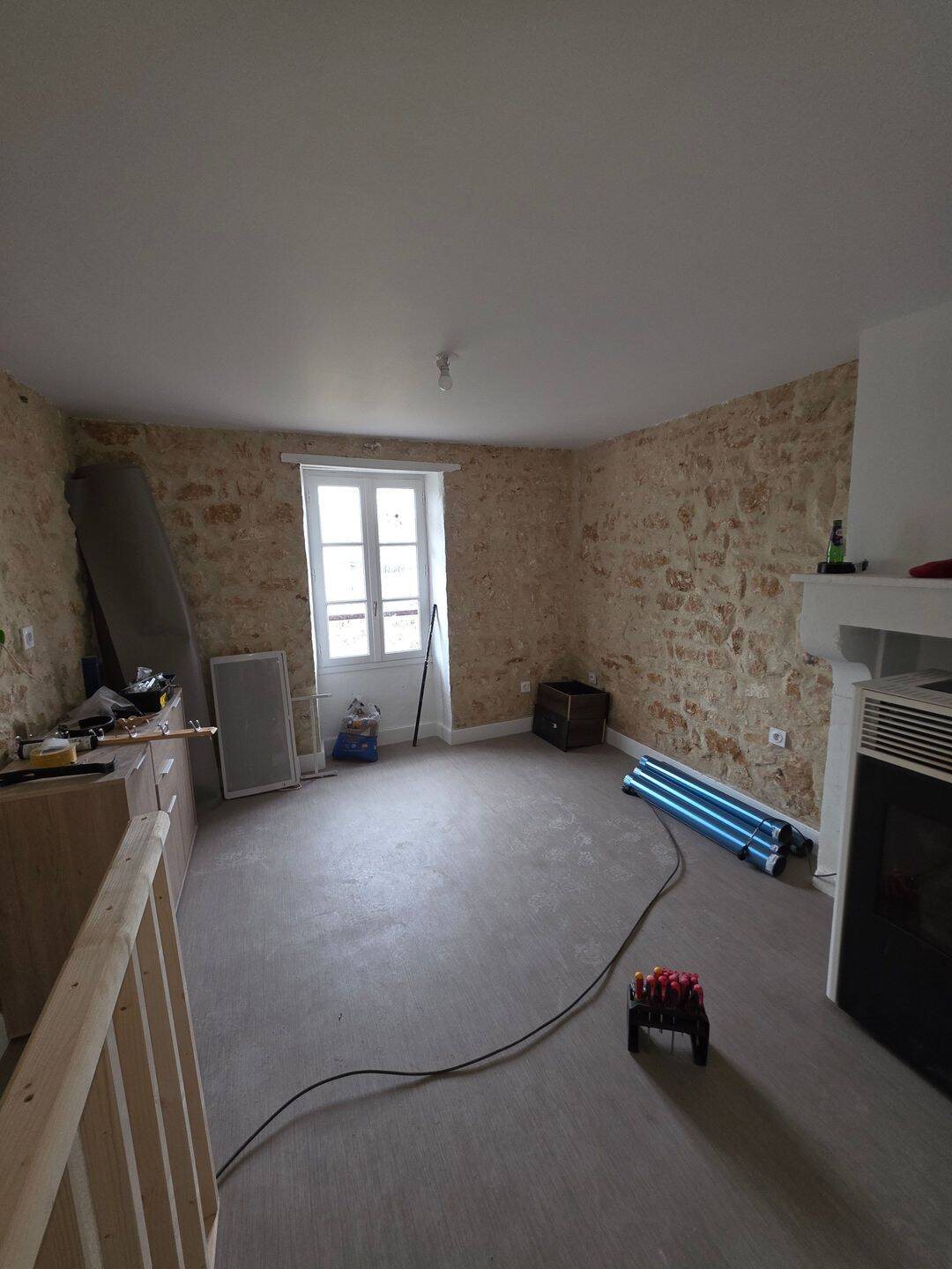 Maison à louer, 70m², Le Pont-Chrétien-Chabenet