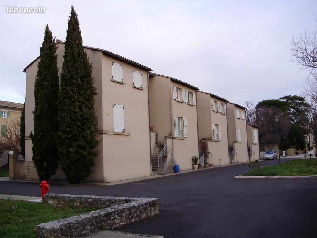Maison à louer, 79m², Grignan