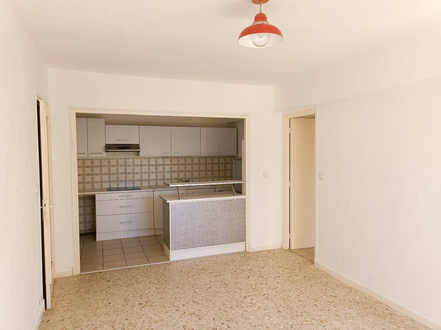 Appartement à louer, 43m², Nîmes