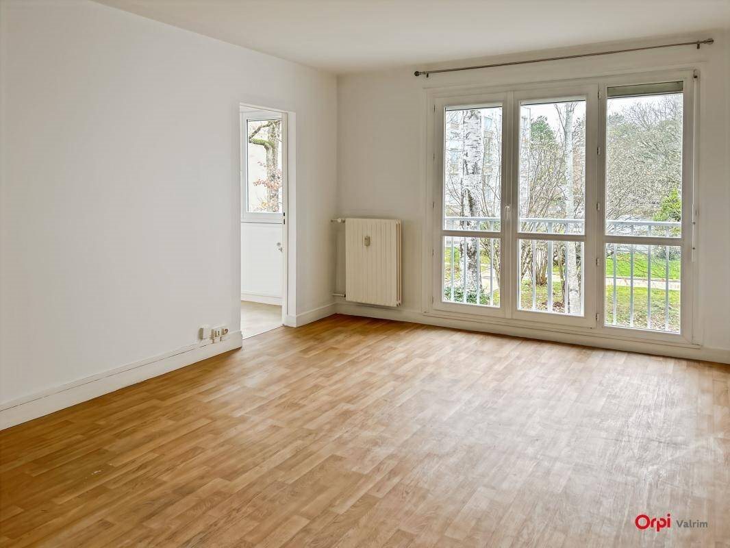 Appartement à louer, 43m², Orléans