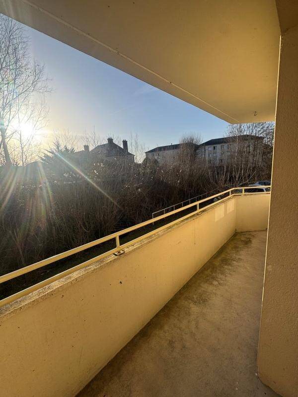 Appartement à louer, 79m², Saint-Julien-les-Villas