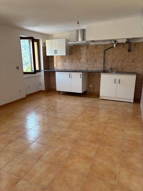 Appartement à louer, 35m², L'Escarène