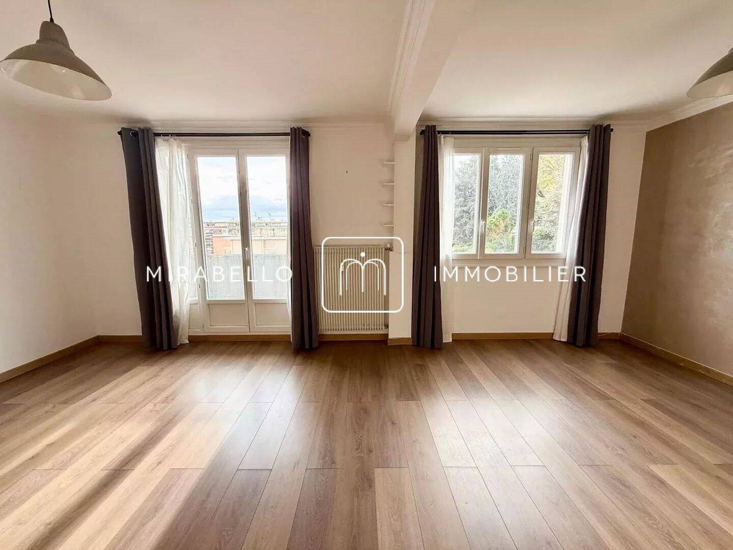 Appartement à louer, 57m², Nice