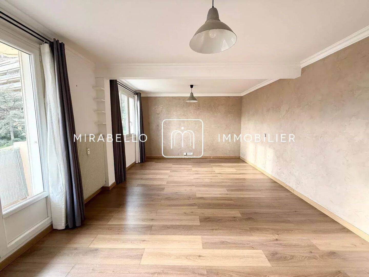 Appartement à louer, 57m², Nice