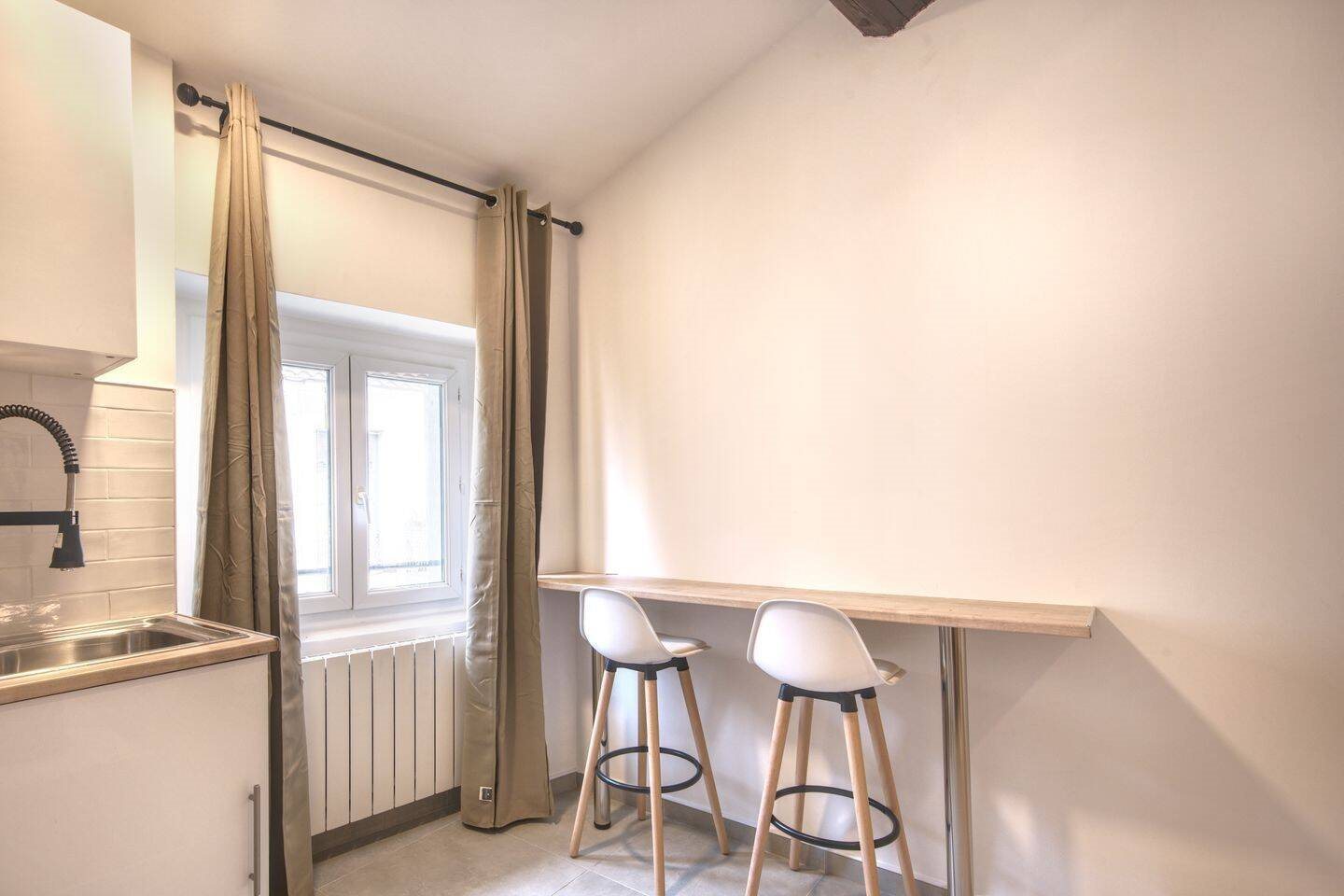 Appartement à louer, 30m², Nîmes