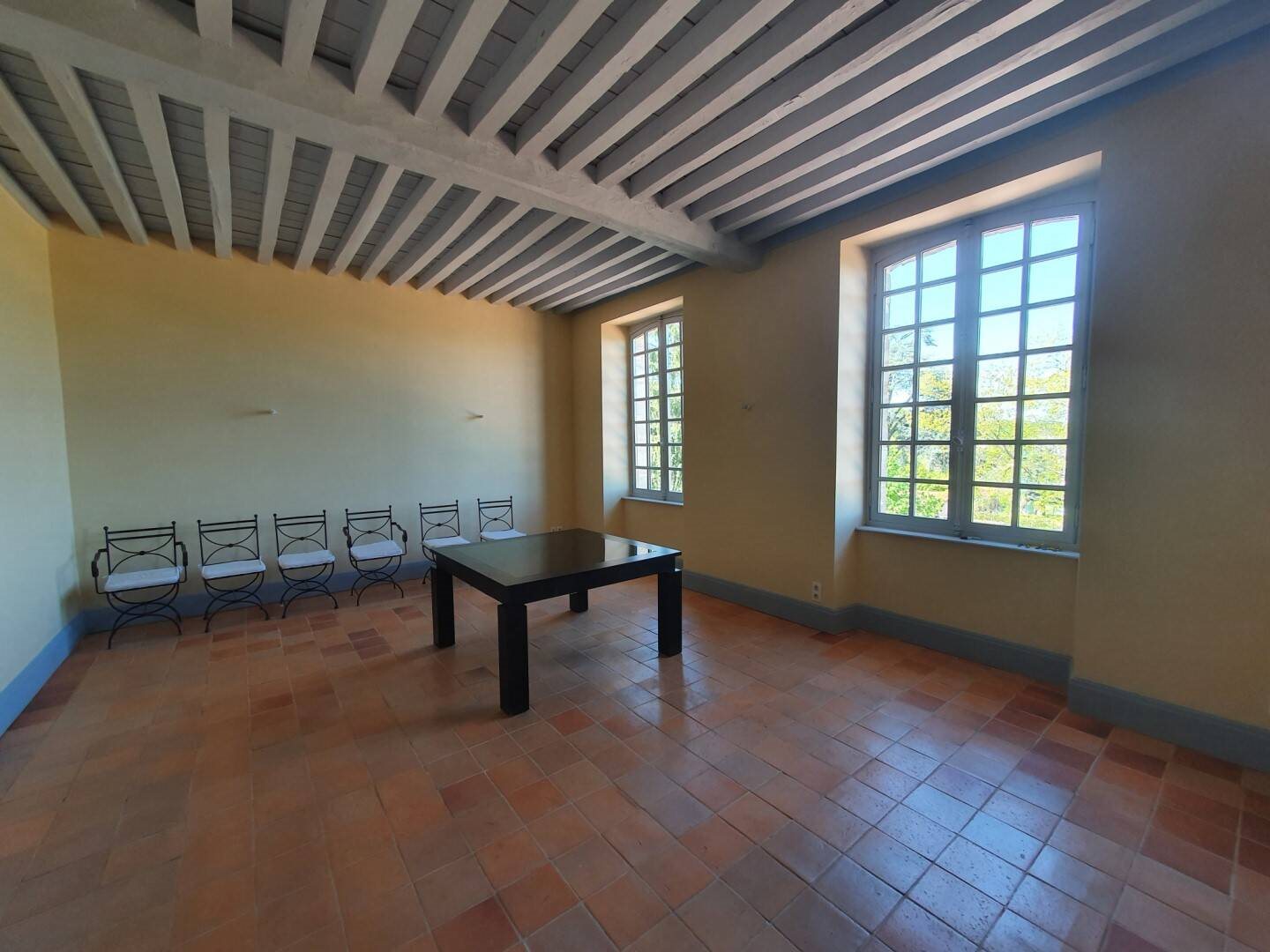 Appartement à louer, 85m², Brugheas