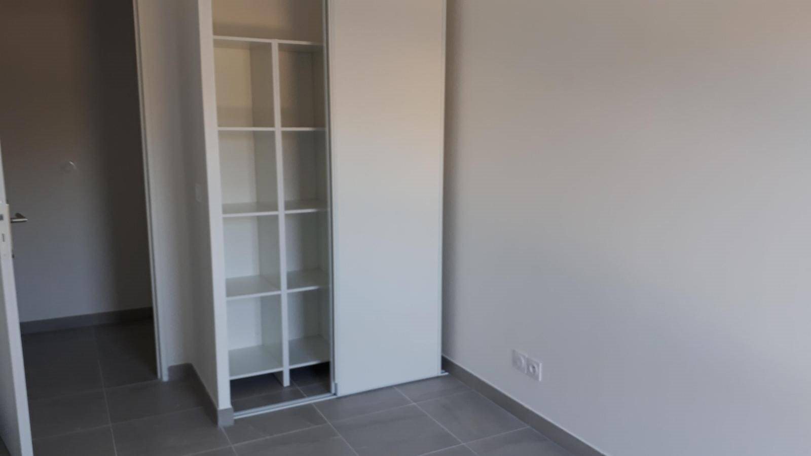 Appartement à louer, 81m², Roquevaire