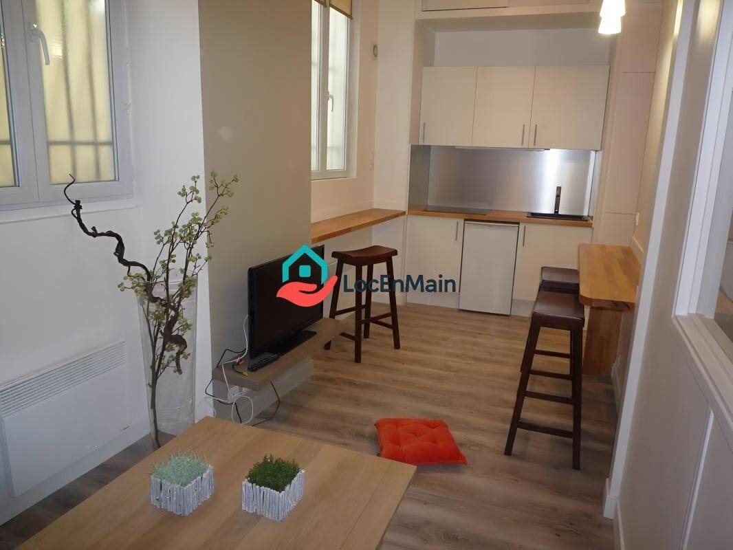 Appartement à louer, 26m², Paris 19ème