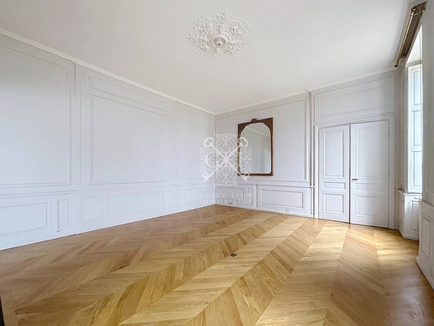 Appartement à louer, 300m², Champagne-au-Mont-d'Or