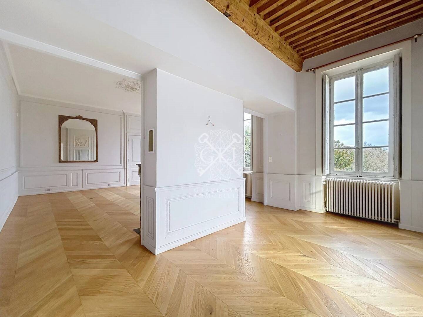 Appartement à louer, 300m², Champagne-au-Mont-d'Or