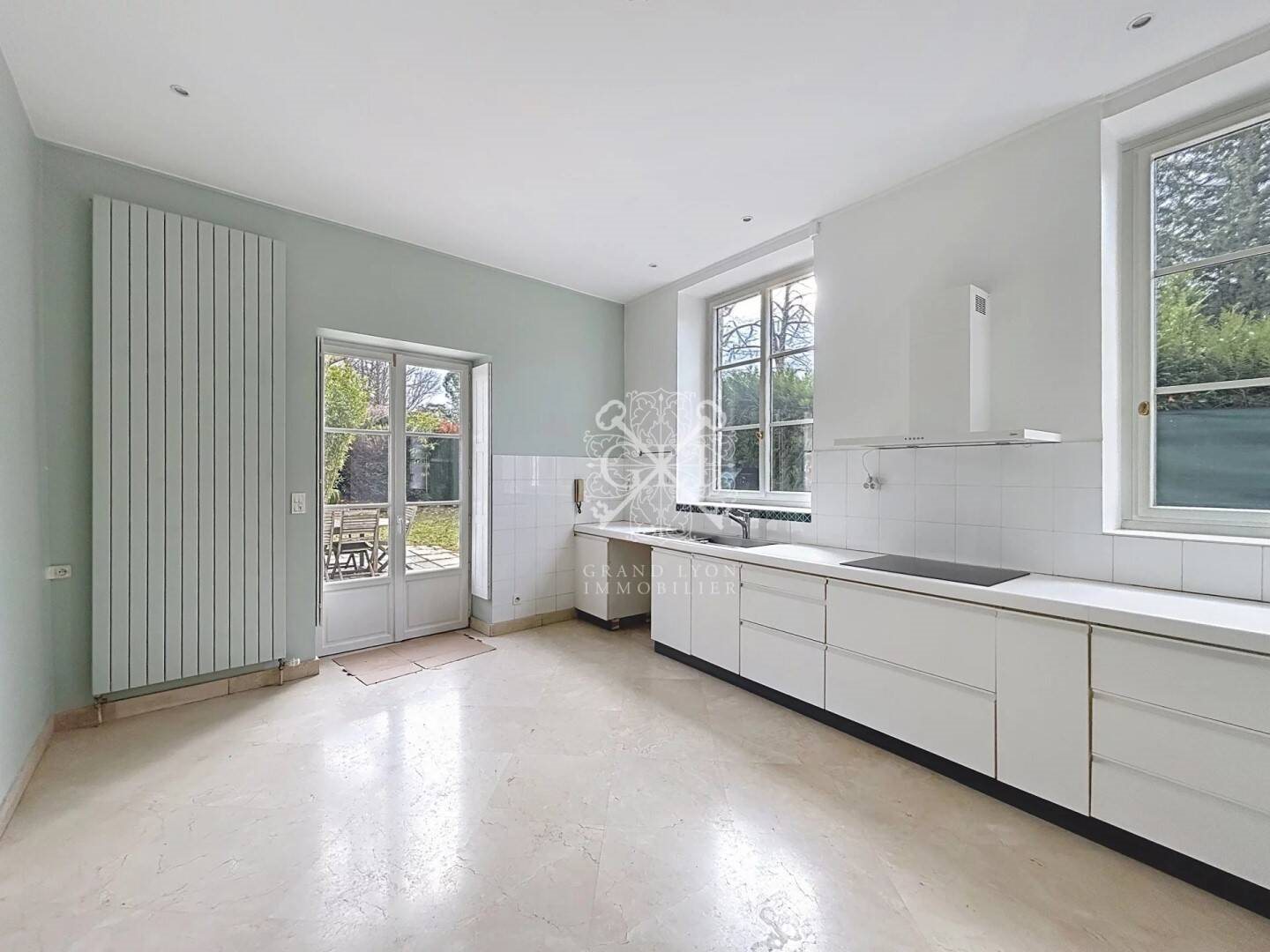 Appartement à louer, 300m², Champagne-au-Mont-d'Or