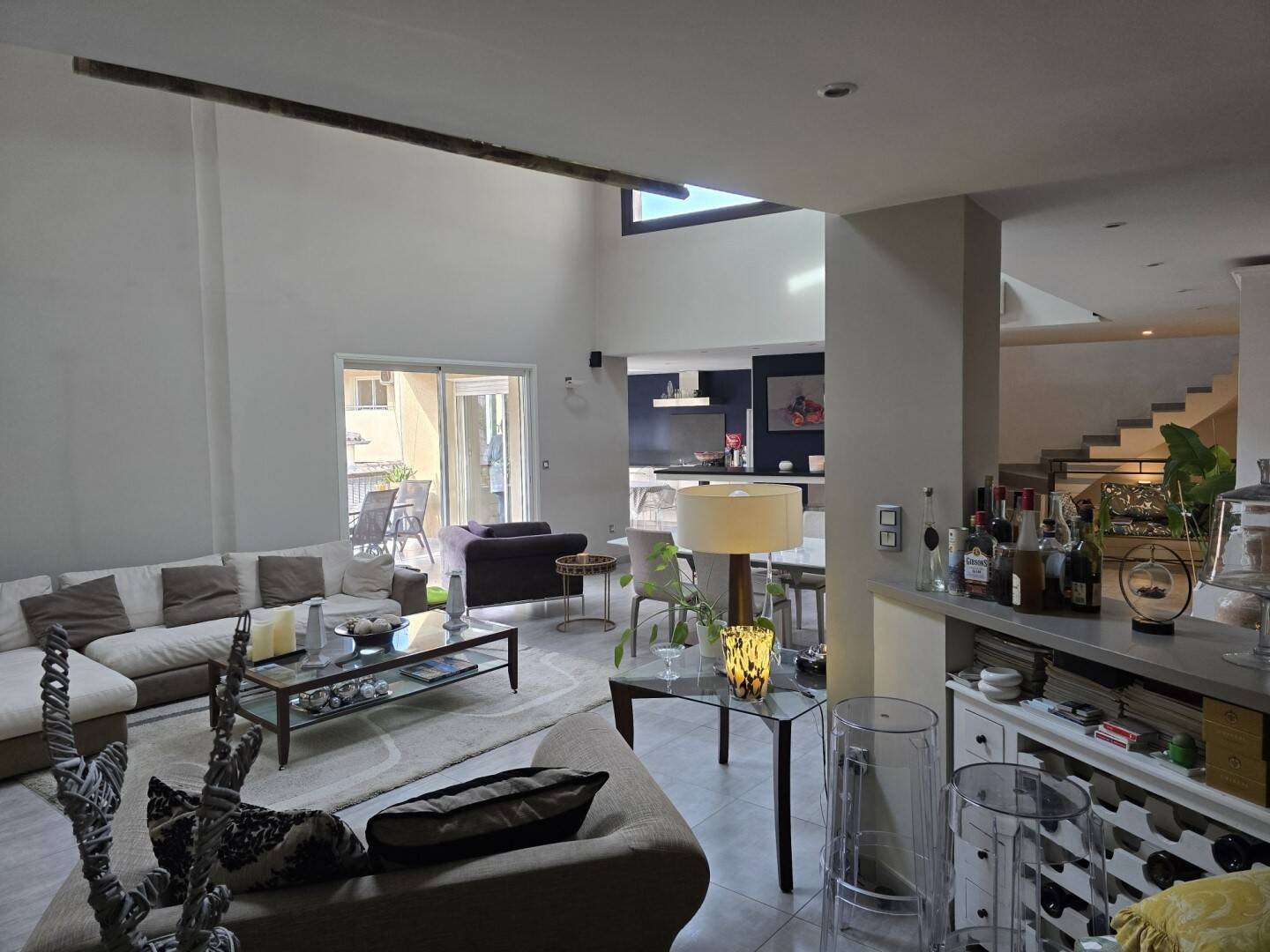 Appartement à vendre, 216m², Morières-lès-Avignon