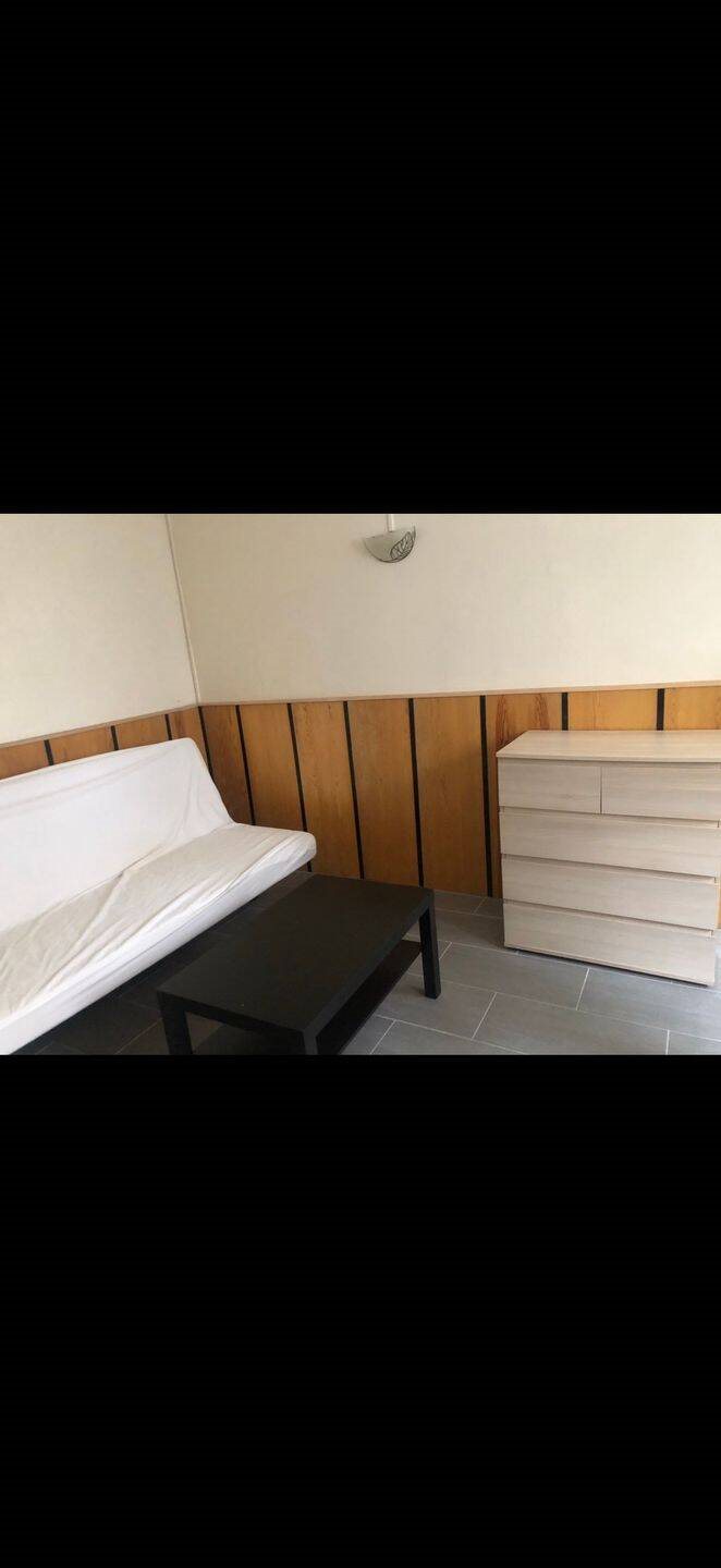 Appartement à louer, 18m², Paris 18ème