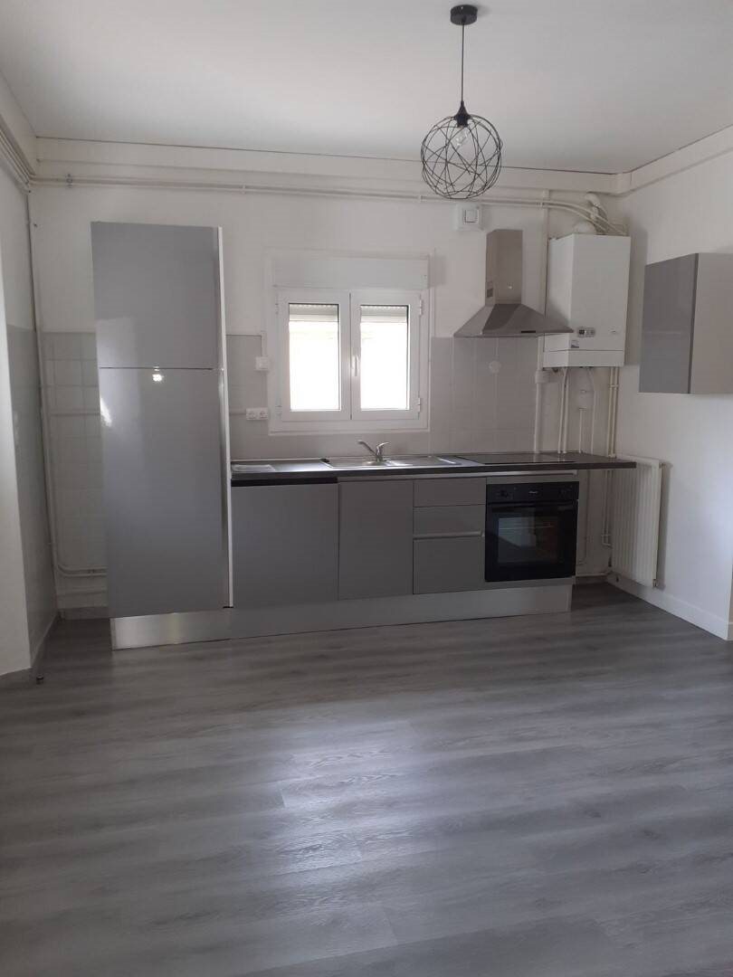 Maison à louer, 80m², Villeneuve-sur-Yonne