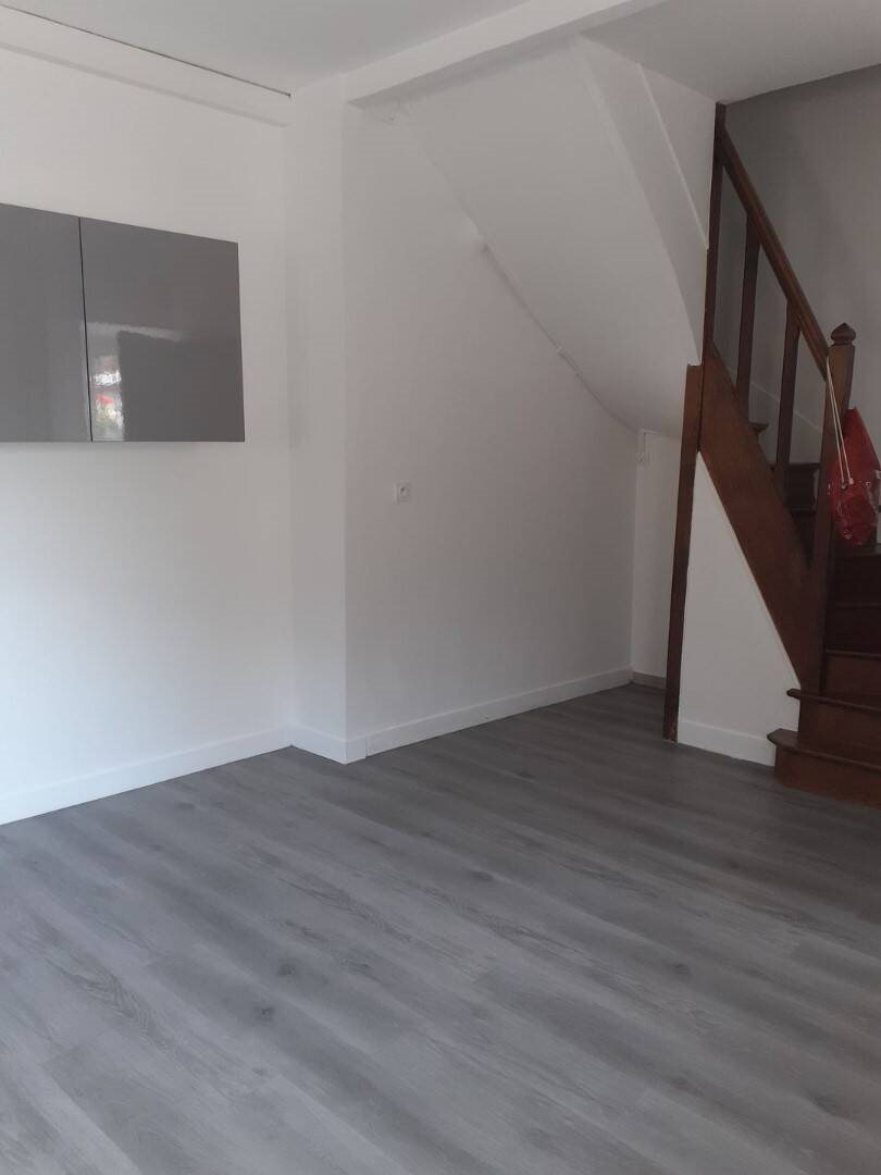 Maison à louer, 80m², Villeneuve-sur-Yonne