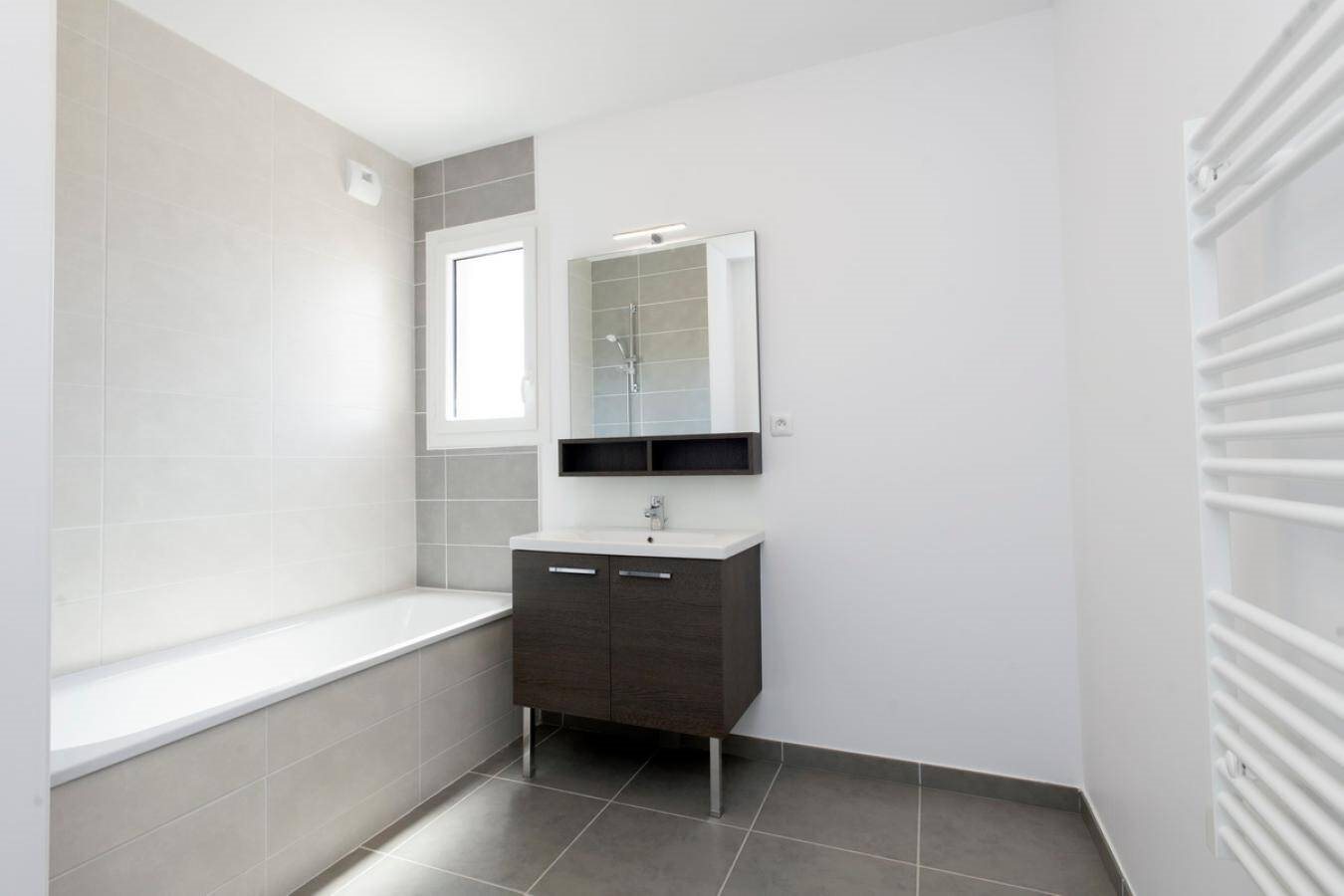 Appartement à louer, 60m², Le Puy-Sainte-Réparade