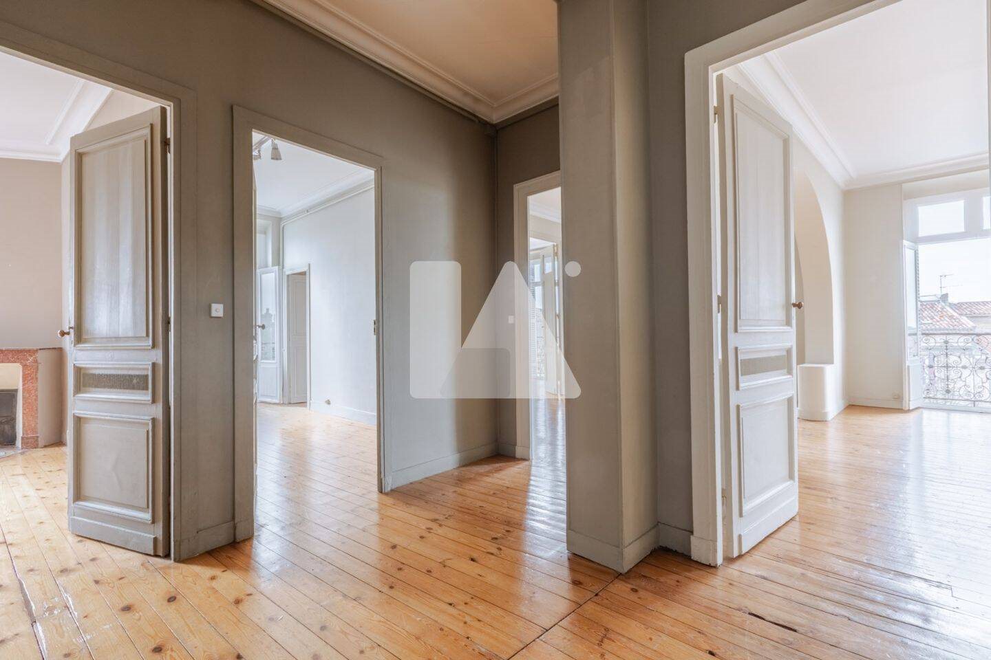 Appartement à louer, 145m², Bordeaux