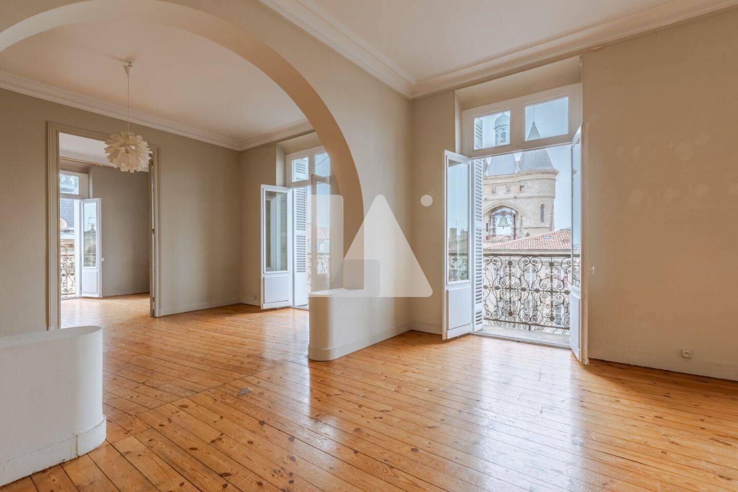Appartement à louer, 145m², Bordeaux