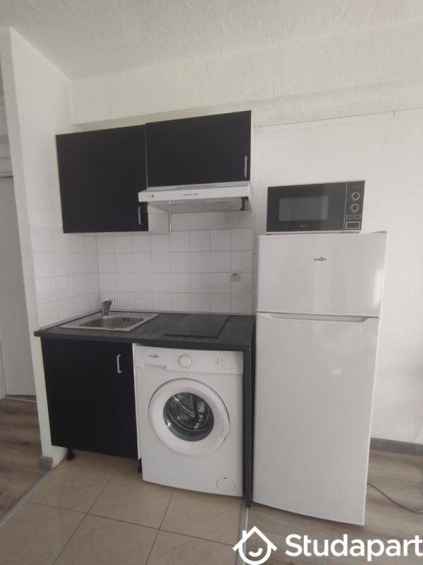 Appartement à louer, 27m², Marseille 8ème