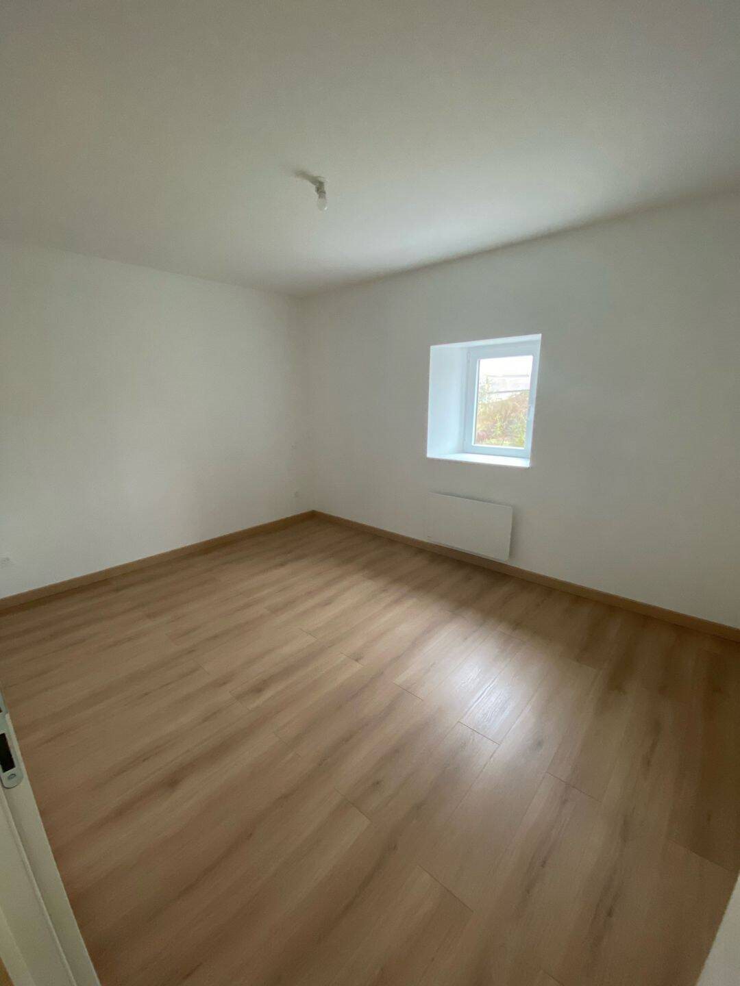 Appartement à louer, 76m², Lemainville
