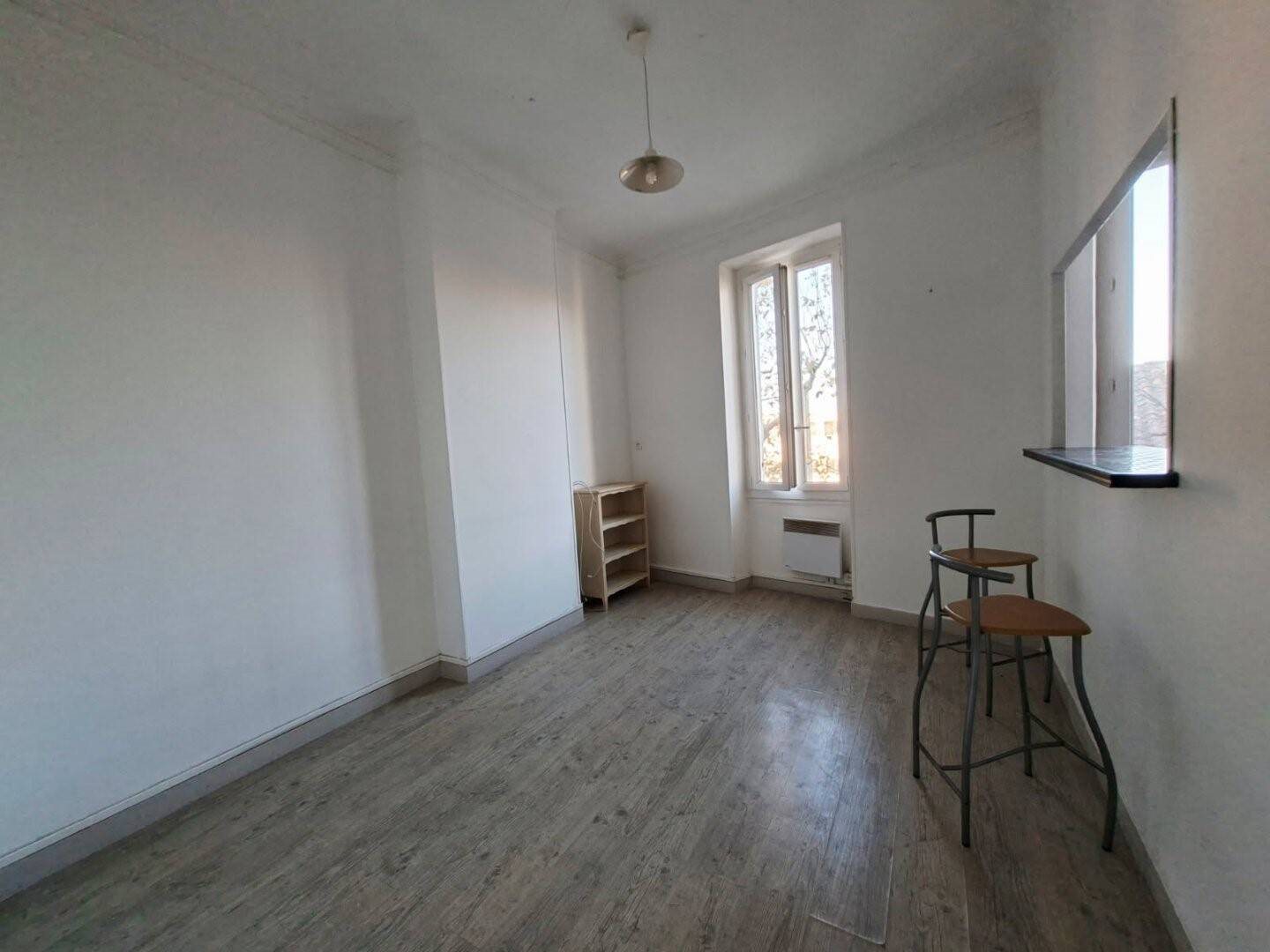 Appartement à louer, 24m², Marseille 15ème