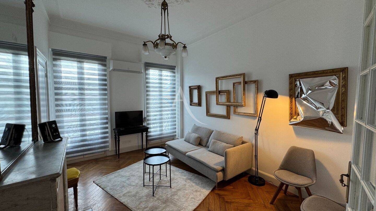 Appartement à louer, 78m², Nice