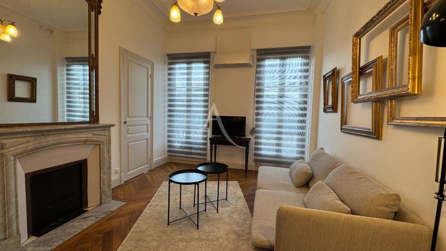 Appartement à louer, 78m², Nice