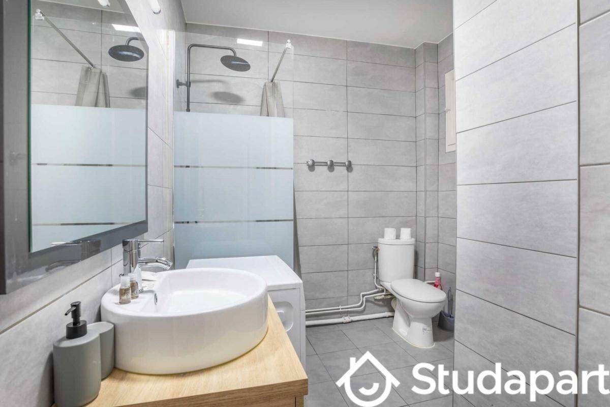 Appartement à louer, 29m², Marseille 8ème