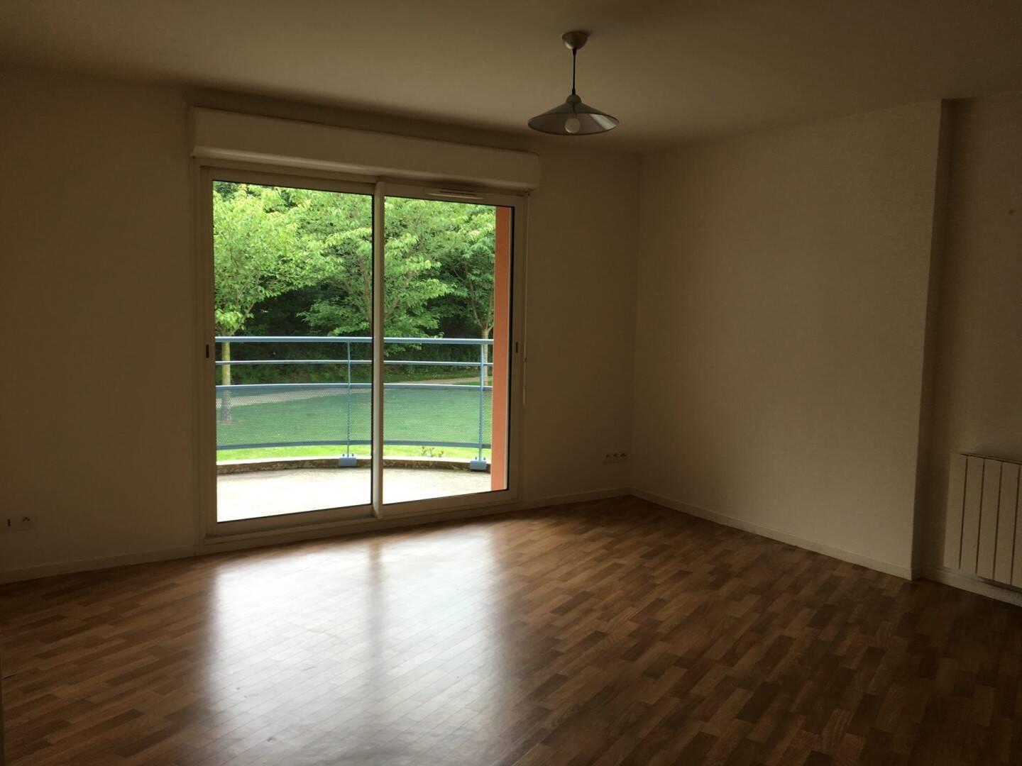 Appartement à louer, 60m², Ploumagoar