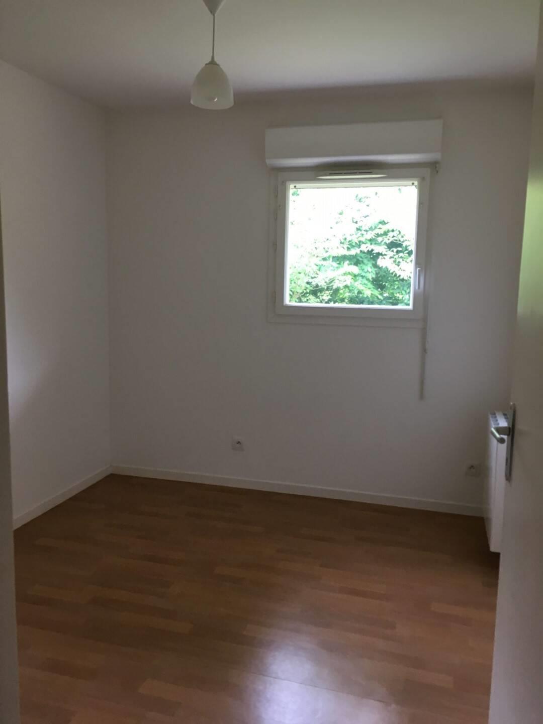 Appartement à louer, 60m², Ploumagoar