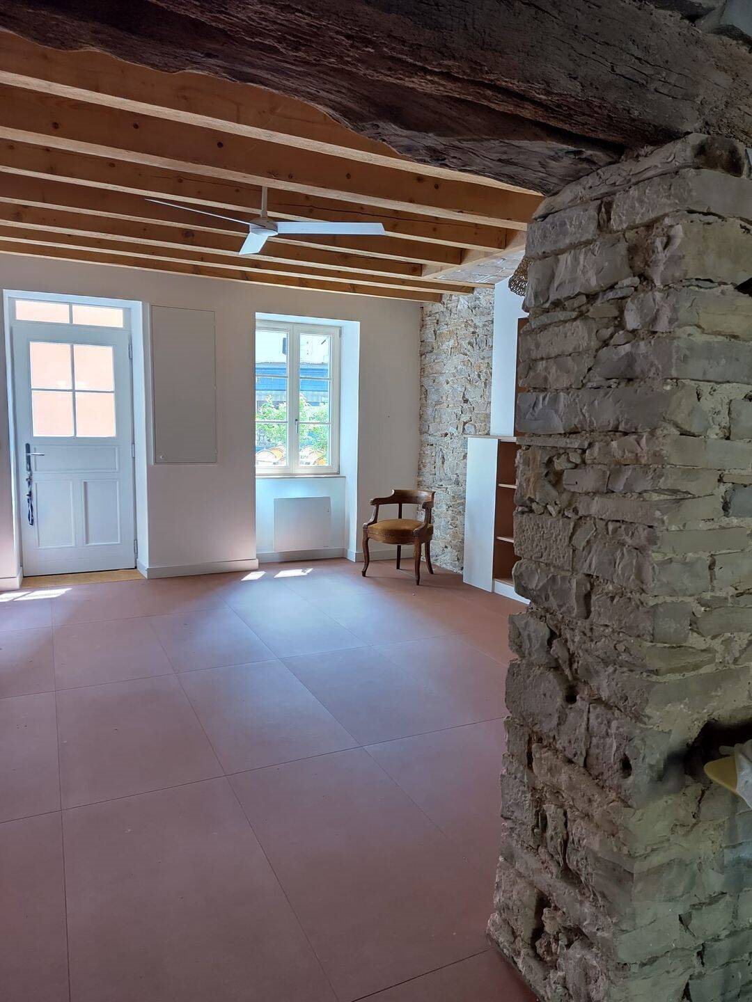 Maison à louer, 130m², Crémieu
