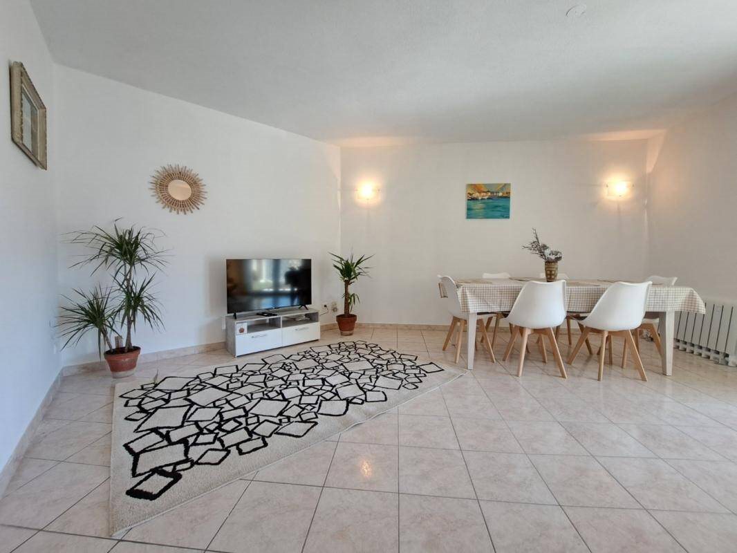 Appartement à louer, 65m², Bastia