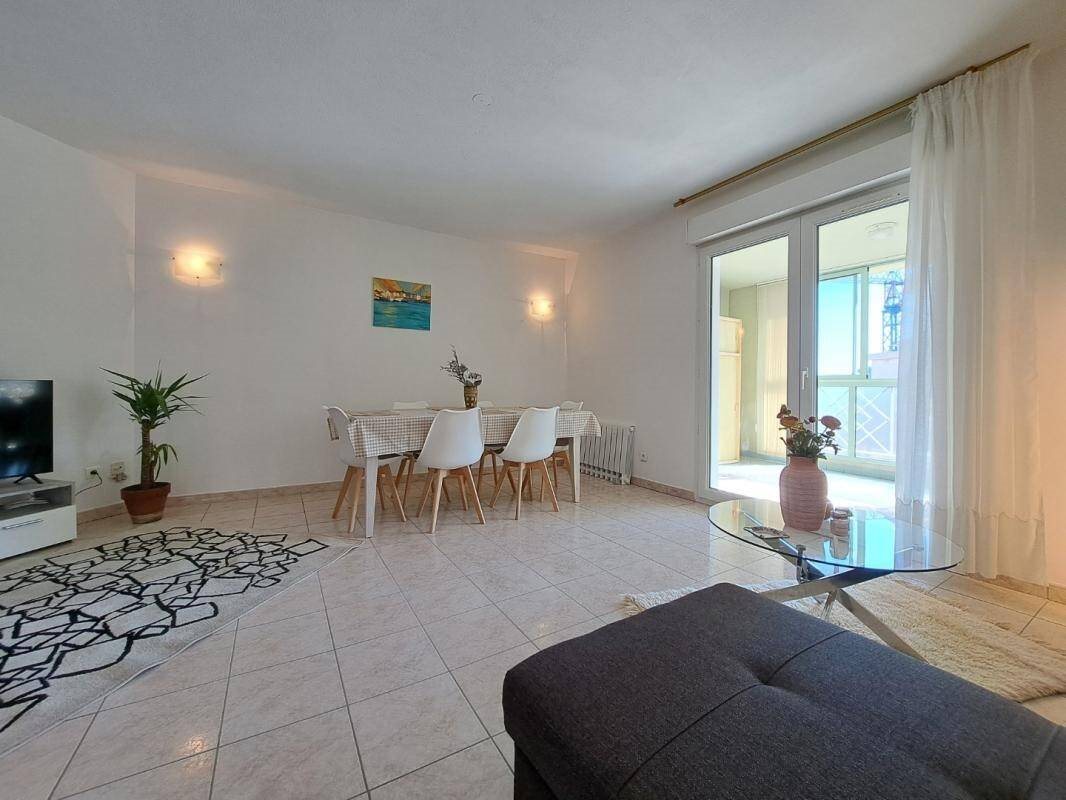 Appartement à louer, 65m², Bastia