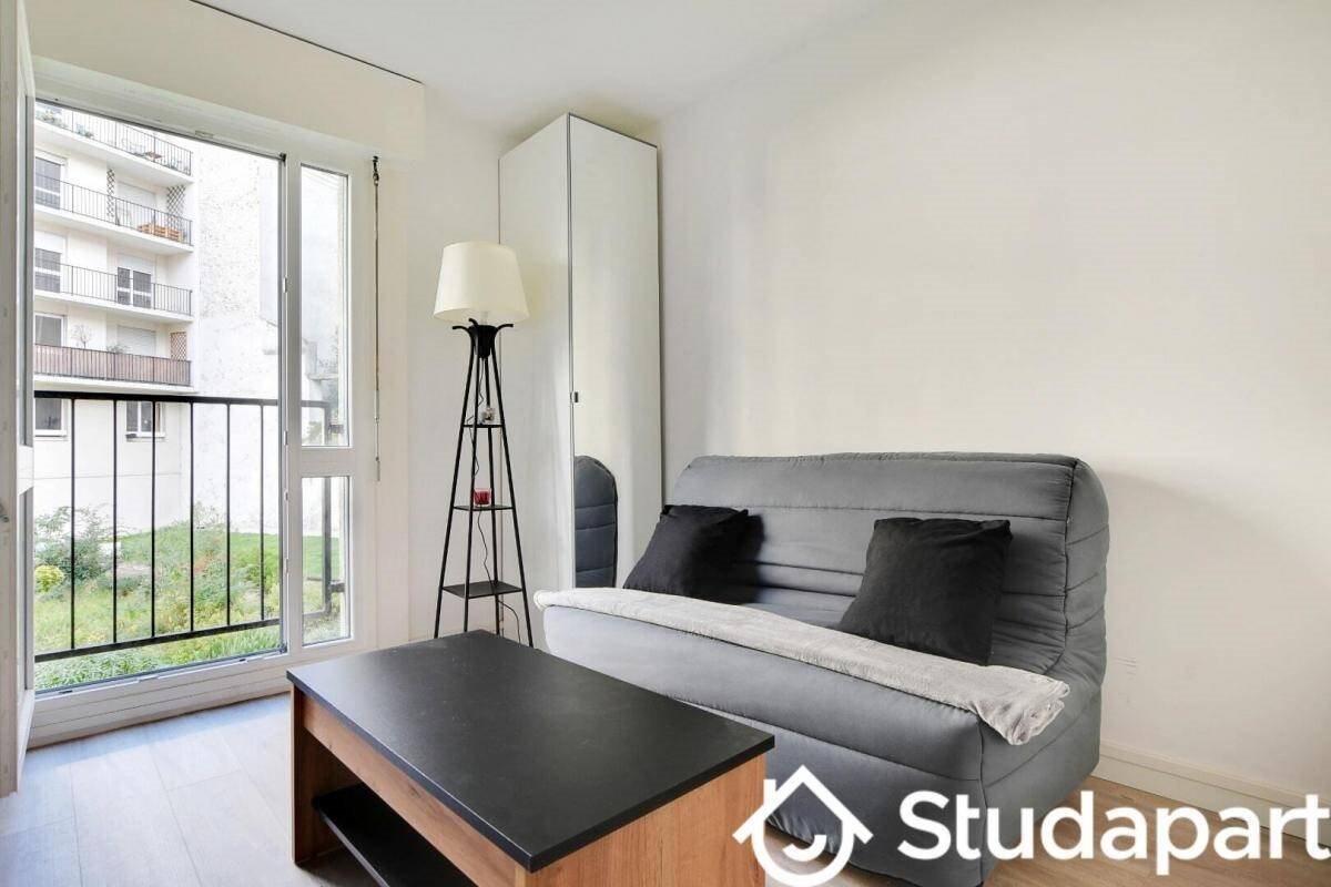 Appartement à louer, 13m², Paris 18ème