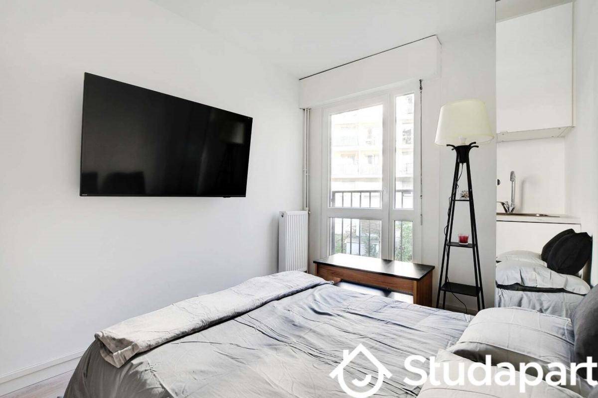 Appartement à louer, 13m², Paris 18ème