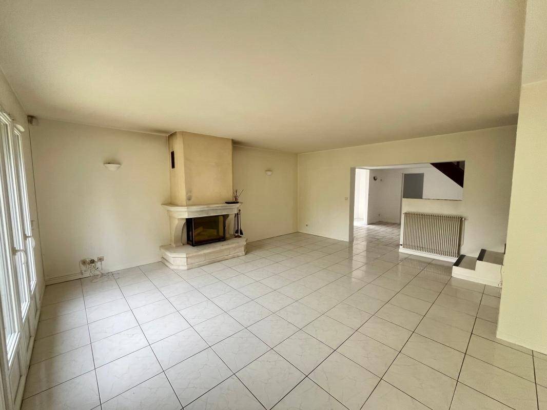 Maison à louer, 141m², Montry