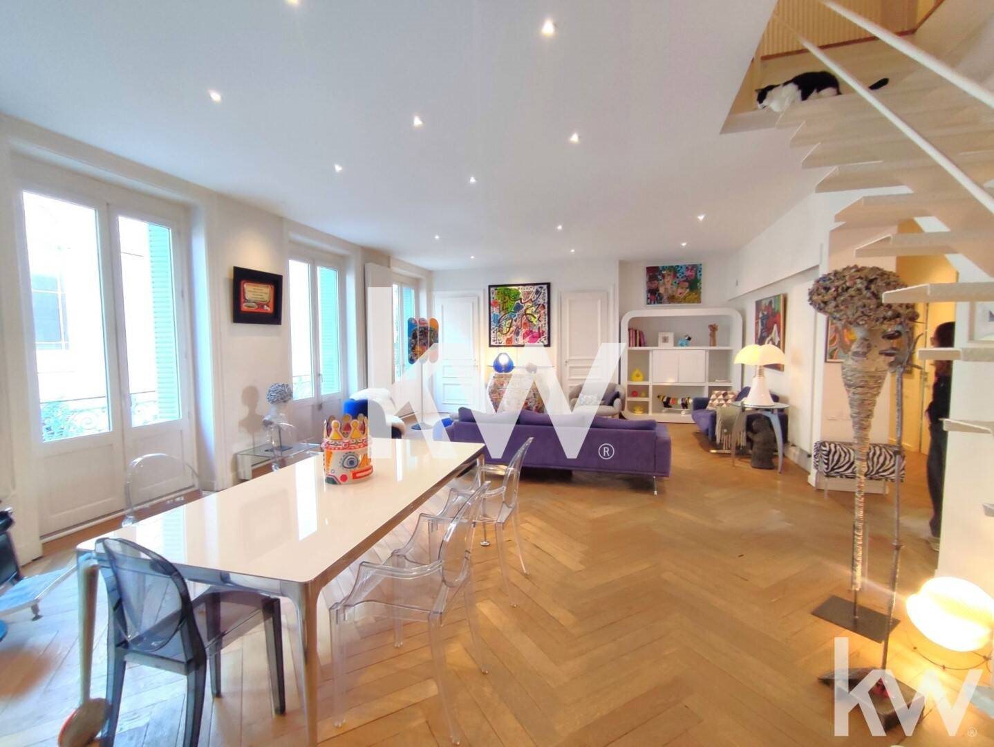 Appartement à vendre, 215m², Saint-Etienne