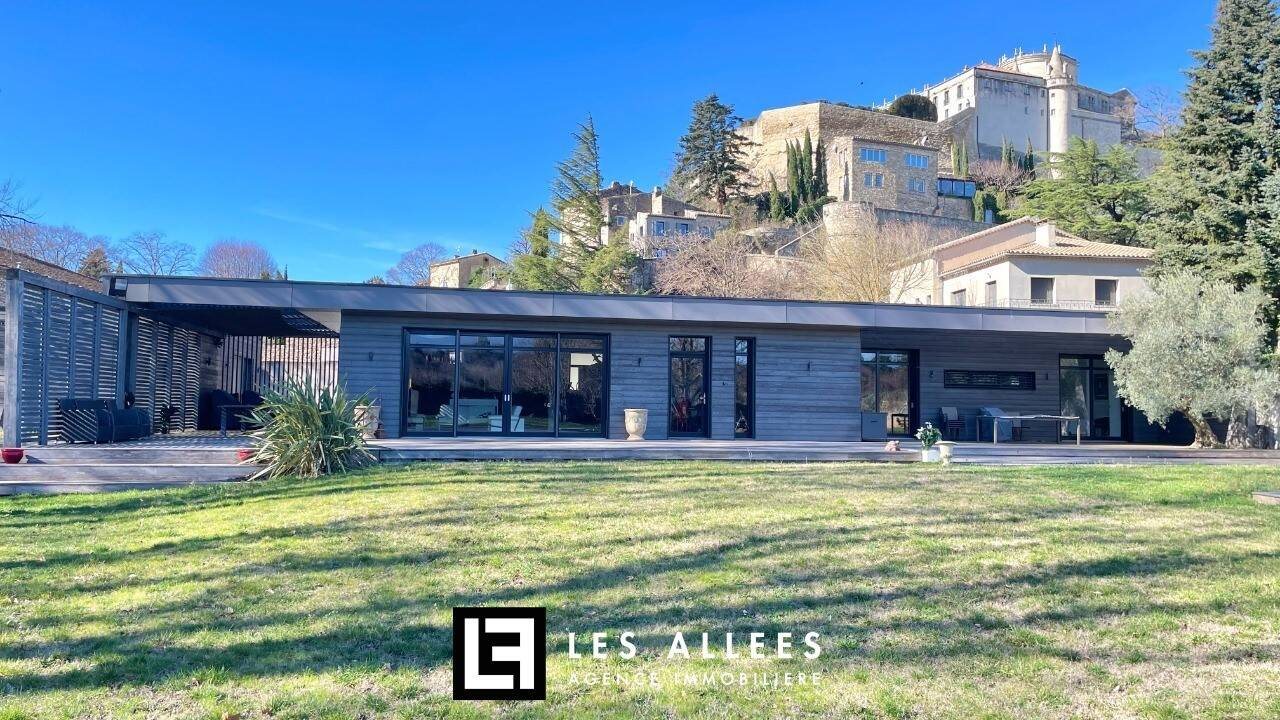 Maison à vendre, 226m², Grignan