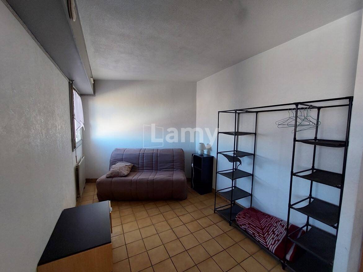 Appartement à louer, 28m², Nîmes