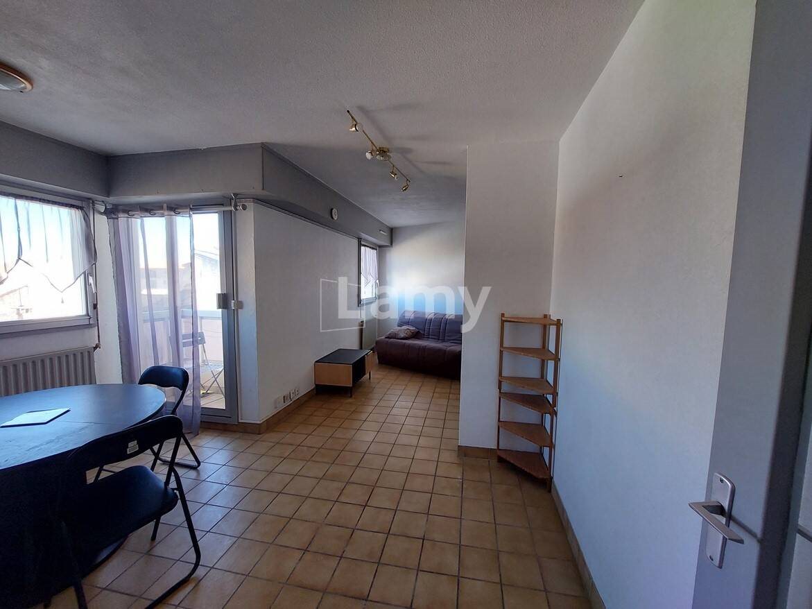 Appartement à louer, 28m², Nîmes