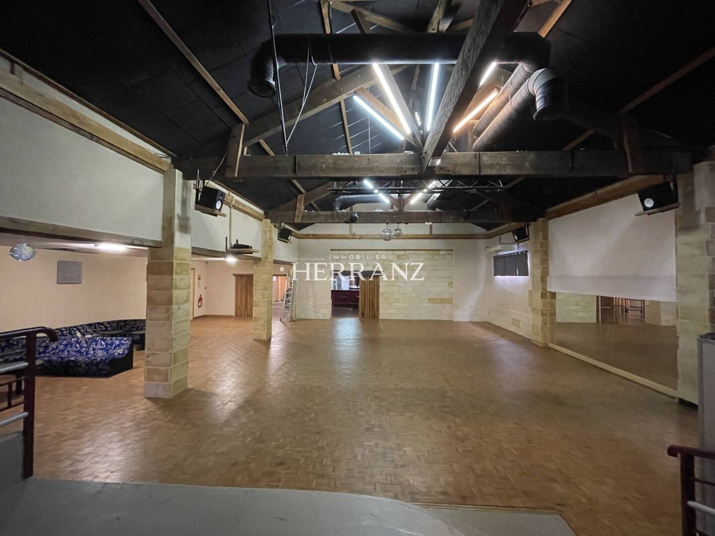 Appartement à vendre, 615m², Castillon-la-Bataille