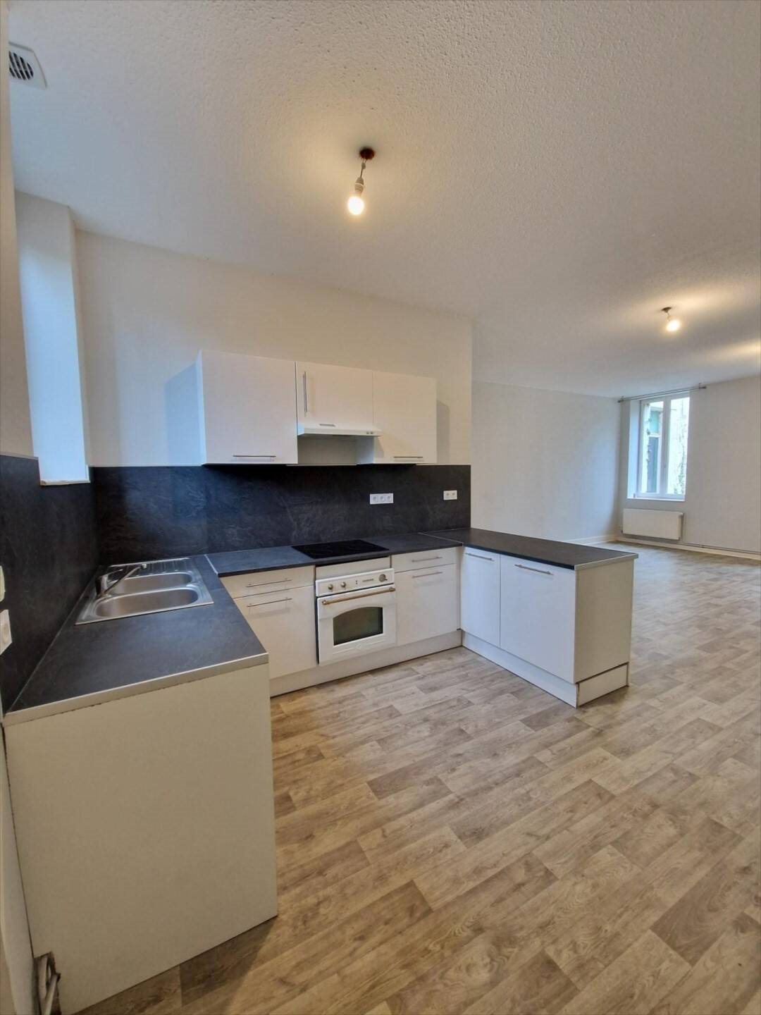 Appartement à louer, 94m², Châtel-Guyon