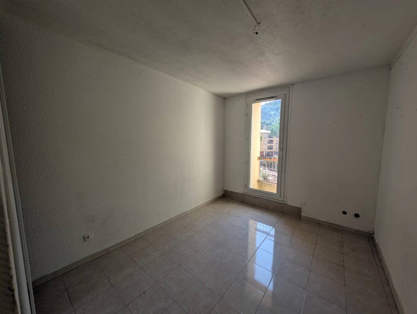 Appartement à louer, 68m², Drap