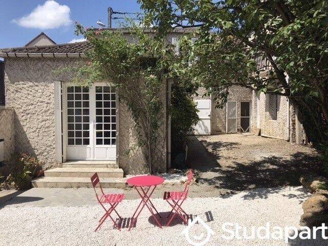 Appartement à louer, 28m², Jouy-en-Josas